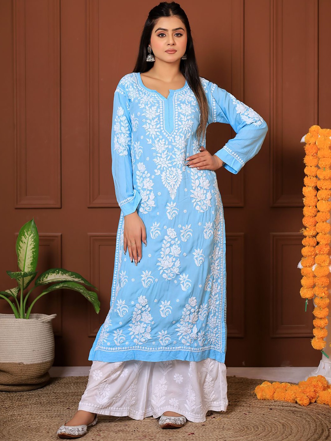 The Chikan Label Floral Embroidered Chikankari Notched Round Neck Straight Kurta, Blue
The Chikan Label Floral Embroidered Chikankari Notched Round Neck Straight Kurta, Blue