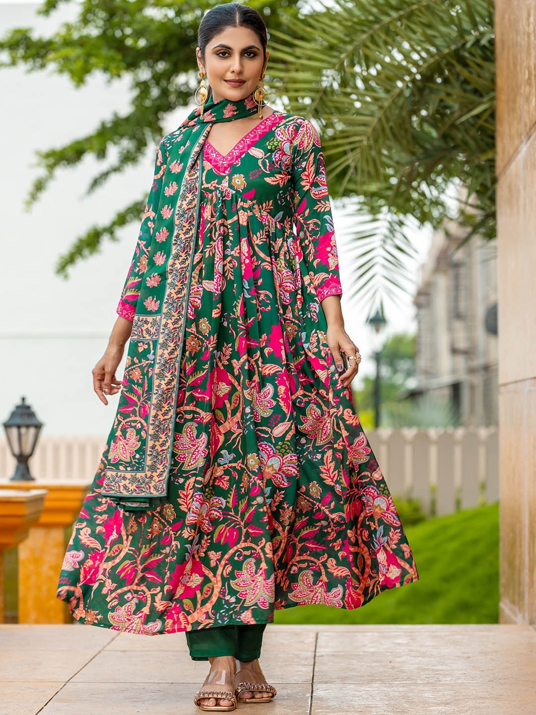 Mesqlu Floral Embroidered Empire Sequined A-Line Kurta With Trousers & Dupatta, Green
Mesqlu Floral Embroidered Empire Sequined A-Line Kurta With Trousers & Dupatta, Green