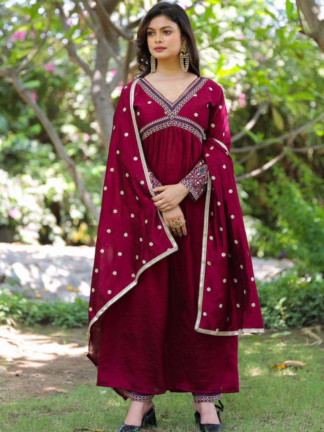 KALINI Women Embroidered Regular Sequinned Pure Silk Kurta with Trousers & With Dupatta, Maroon
KALINI Women Embroidered Regular Sequinned Pure Silk Kurta with Trousers & With Dupatta, Maroon