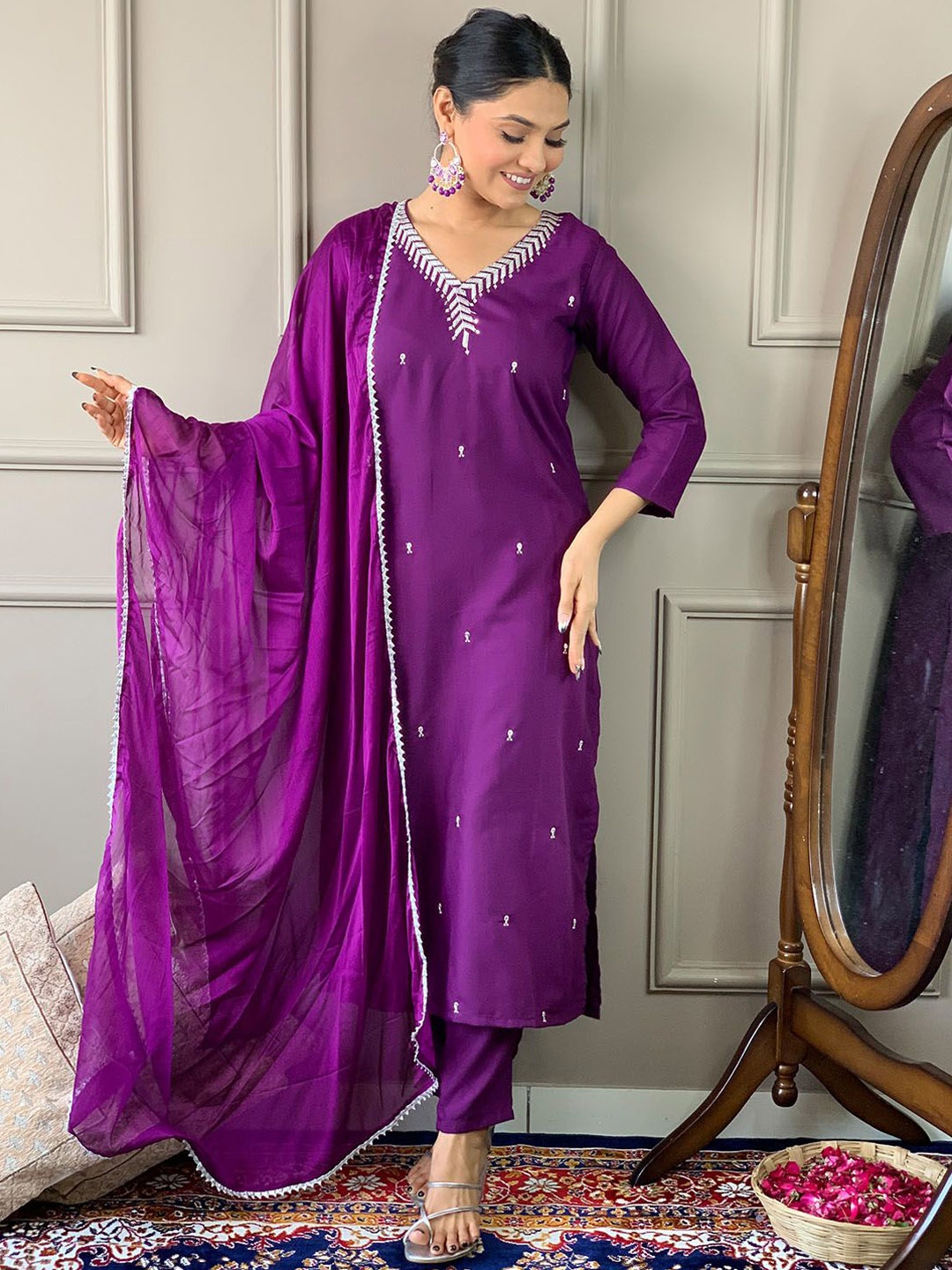 KALINI Women Floral Embroidered Regular Thread Work Kurta with Trousers & With Dupatta, Purple
KALINI Women Floral Embroidered Regular Thread Work Kurta with Trousers & With Dupatta, Purple