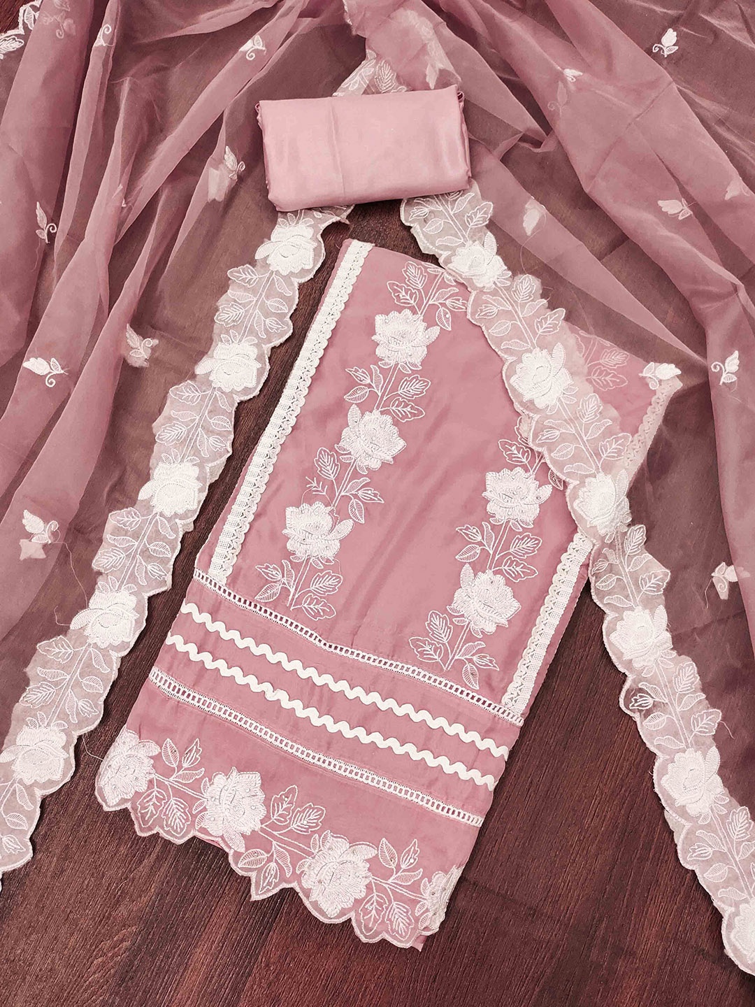 KIMISHA Floral Embroidered Beads and Stones Organza Unstitched Dress Material, Peach
KIMISHA Floral Embroidered Beads and Stones Organza Unstitched Dress Material, Peach