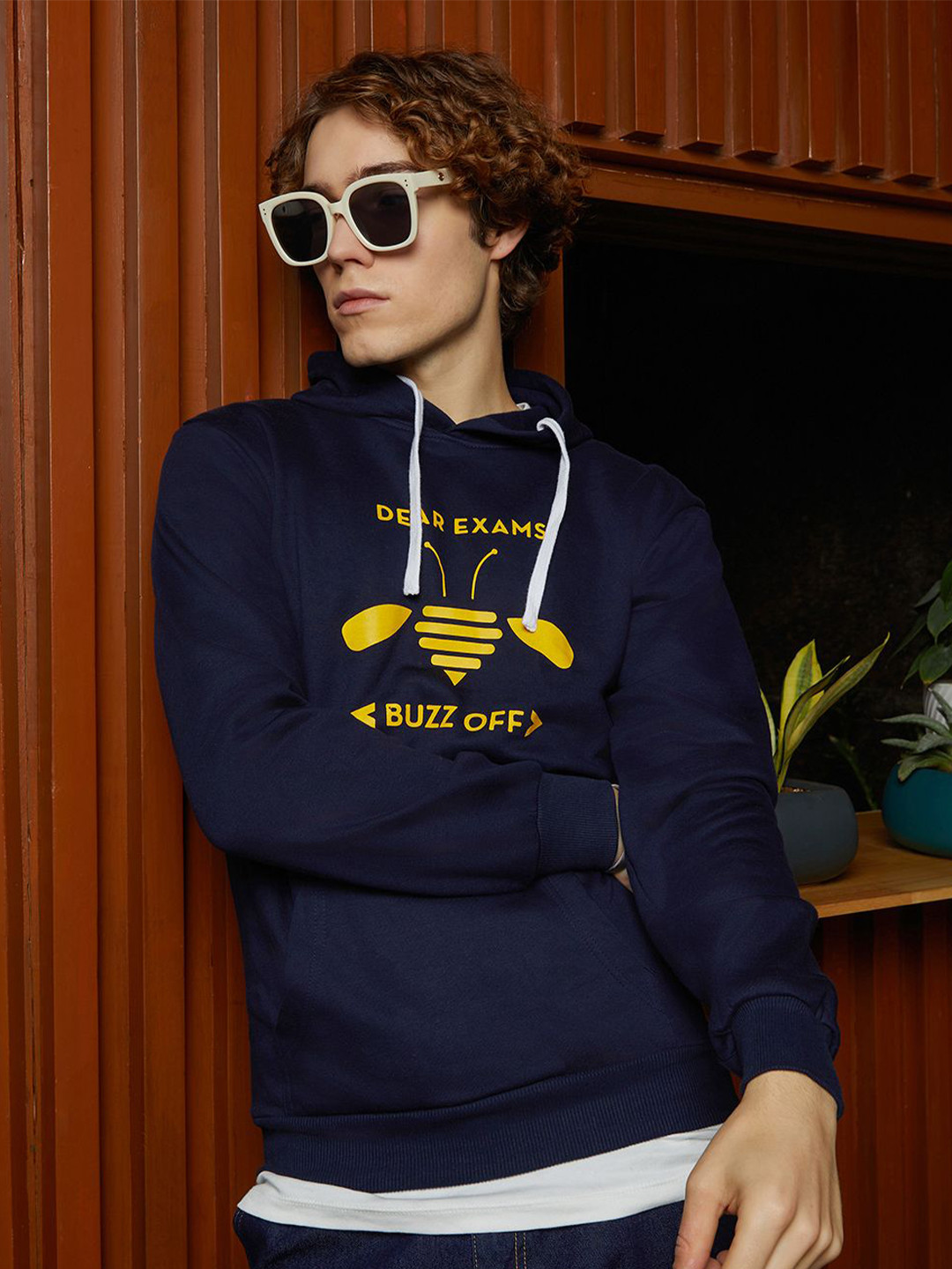 Campus Sutra Men Printed Hooded Sweatshirt, Blue
Campus Sutra Men Printed Hooded Sweatshirt, Blue