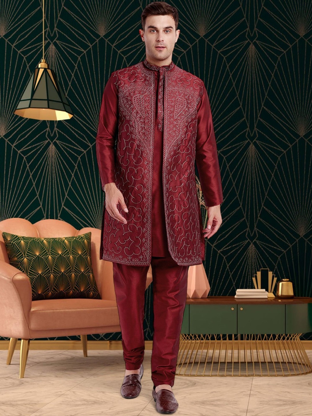 SKAVIJ Ethnic Motifs Embroidered Mandarin Collar Kurta With Churidar & Dupatta, Red
SKAVIJ Ethnic Motifs Embroidered Mandarin Collar Kurta With Churidar & Dupatta, Red