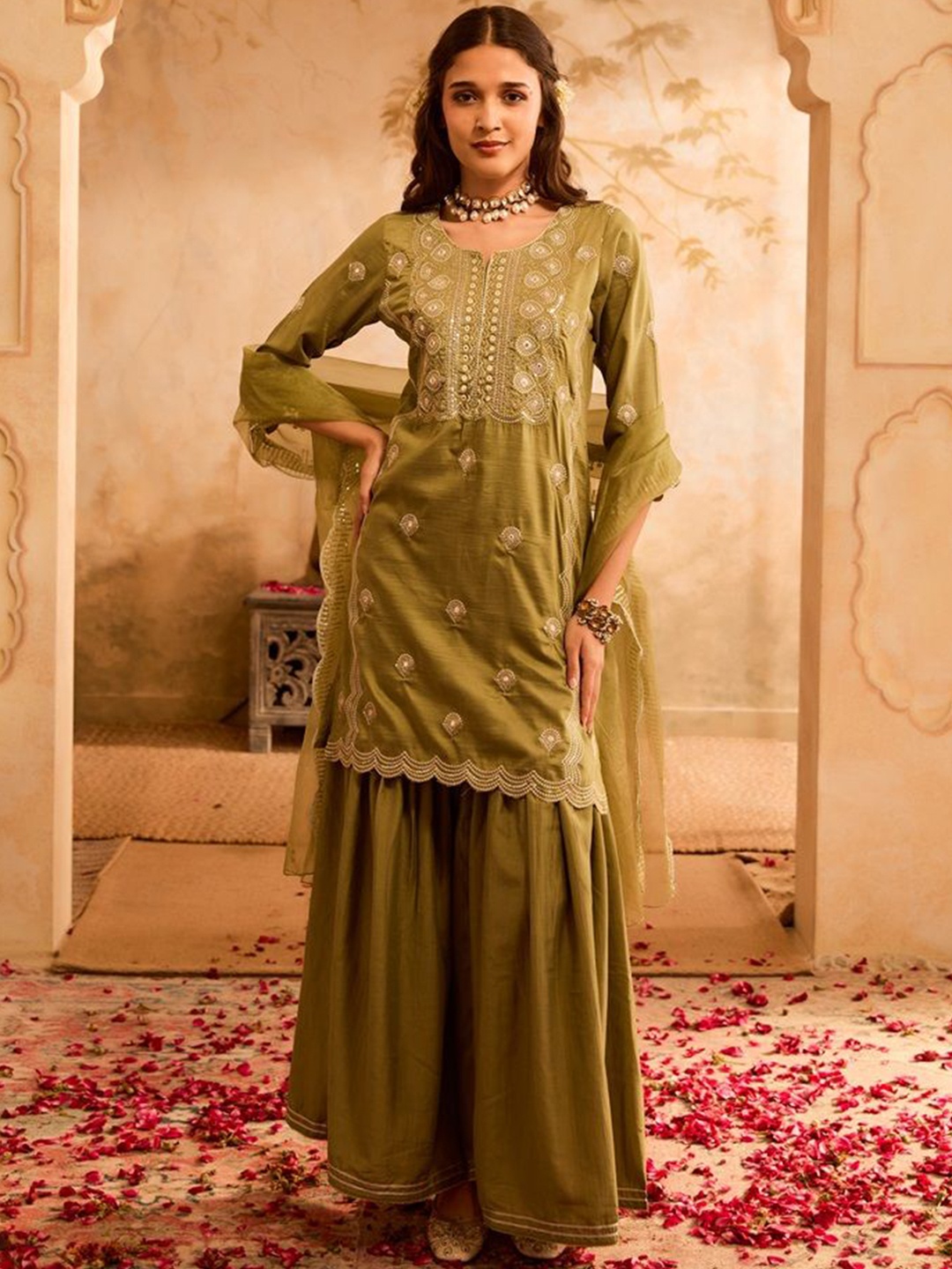 Bani Women Floral Embroidered Sequinned Straight Kurta with Palazzos & Dupatta, Green
Bani Women Floral Embroidered Sequinned Straight Kurta with Palazzos & Dupatta, Green