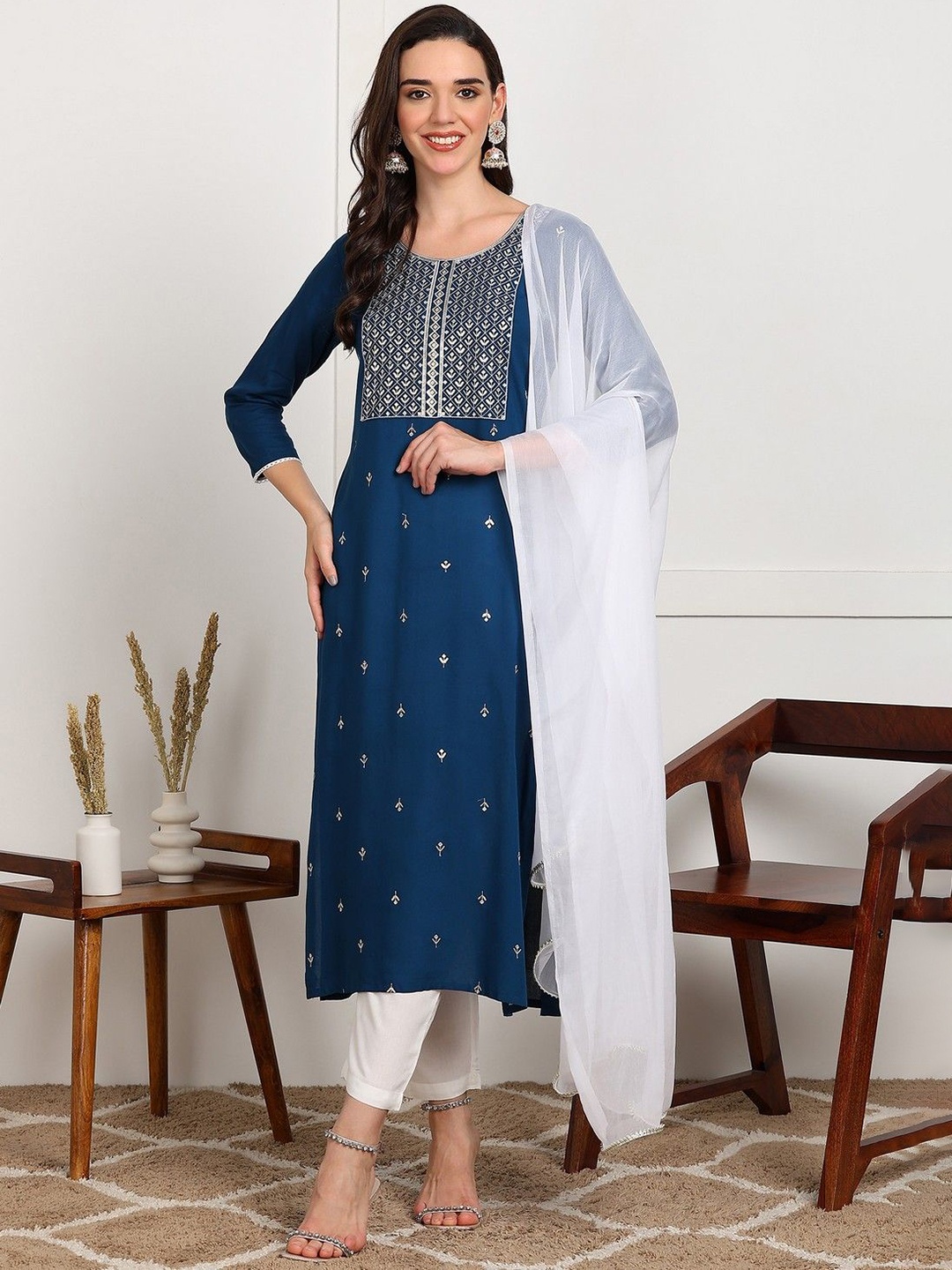 PURVIJA KURTIES Floral Embroidered Sequinned Straight Kurta with Trousers & Dupatta, Blue
PURVIJA KURTIES Floral Embroidered Sequinned Straight Kurta with Trousers & Dupatta, Blue
