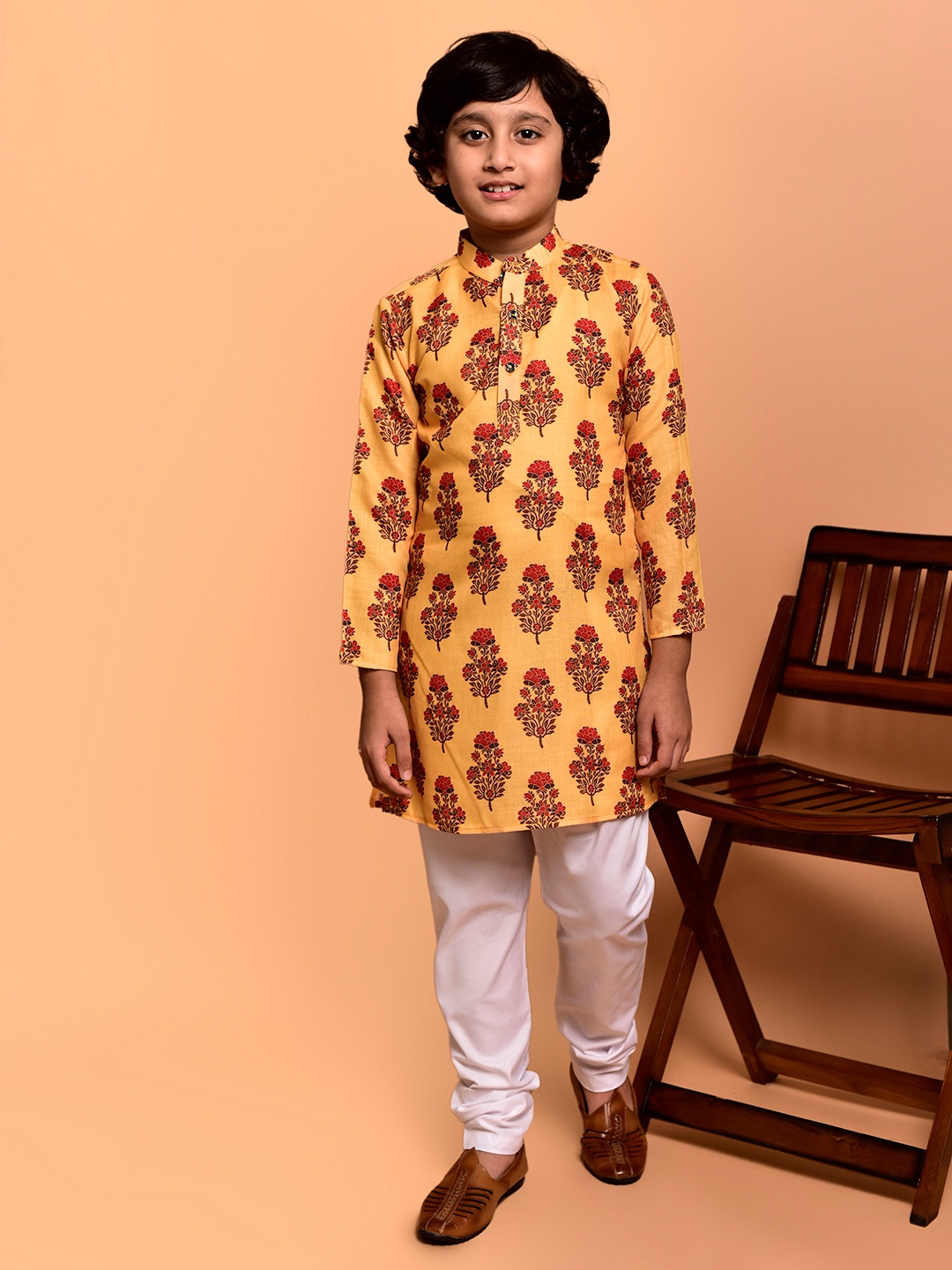 PRINTCULTR Boys Ethnic Motifs Printed Mandarin Collar Straight Kurta With Churidar, Yellow
PRINTCULTR Boys Ethnic Motifs Printed Mandarin Collar Straight Kurta With Churidar, Yellow