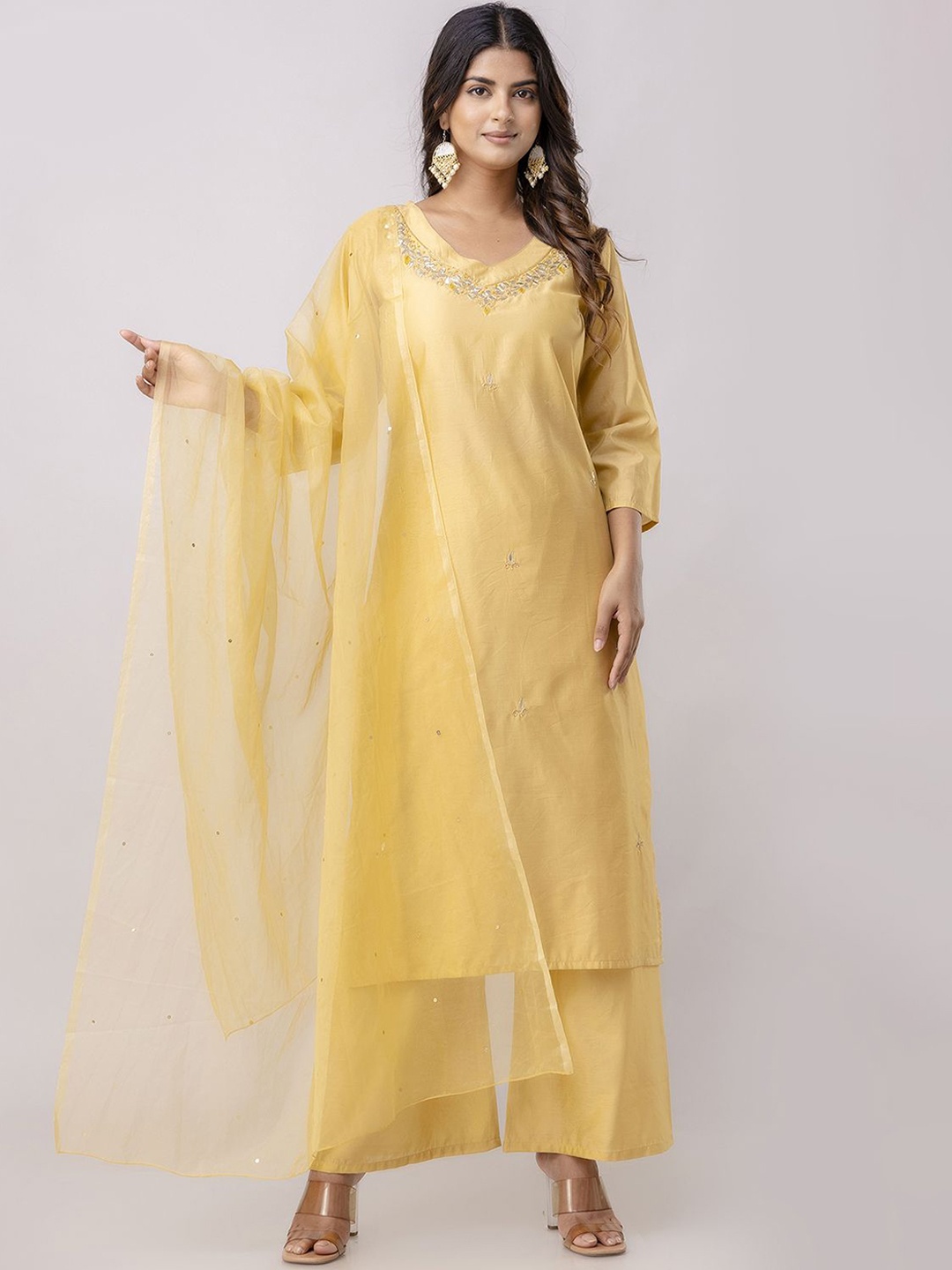 Aawari Floral Embroidered Regular Pure Silk Straight Kurta with Trousers & Dupatta, Yellow
Aawari Floral Embroidered Regular Pure Silk Straight Kurta with Trousers & Dupatta, Yellow