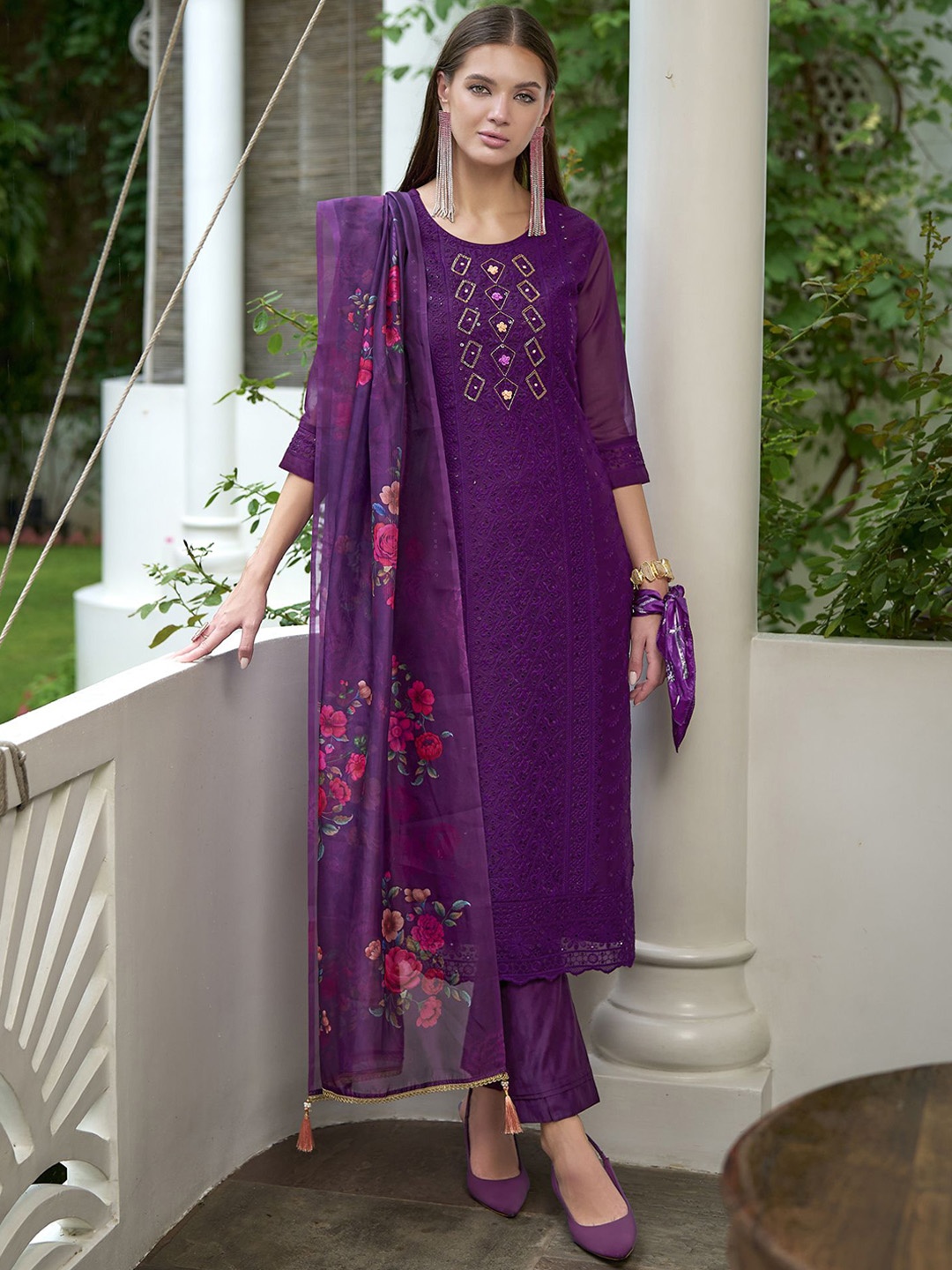 MOJILAA Ethnic Motifs Schiffli Embroidered Thread Work Kurta With Trouser & Dupatta, Purple
MOJILAA Ethnic Motifs Schiffli Embroidered Thread Work Kurta With Trouser & Dupatta, Purple