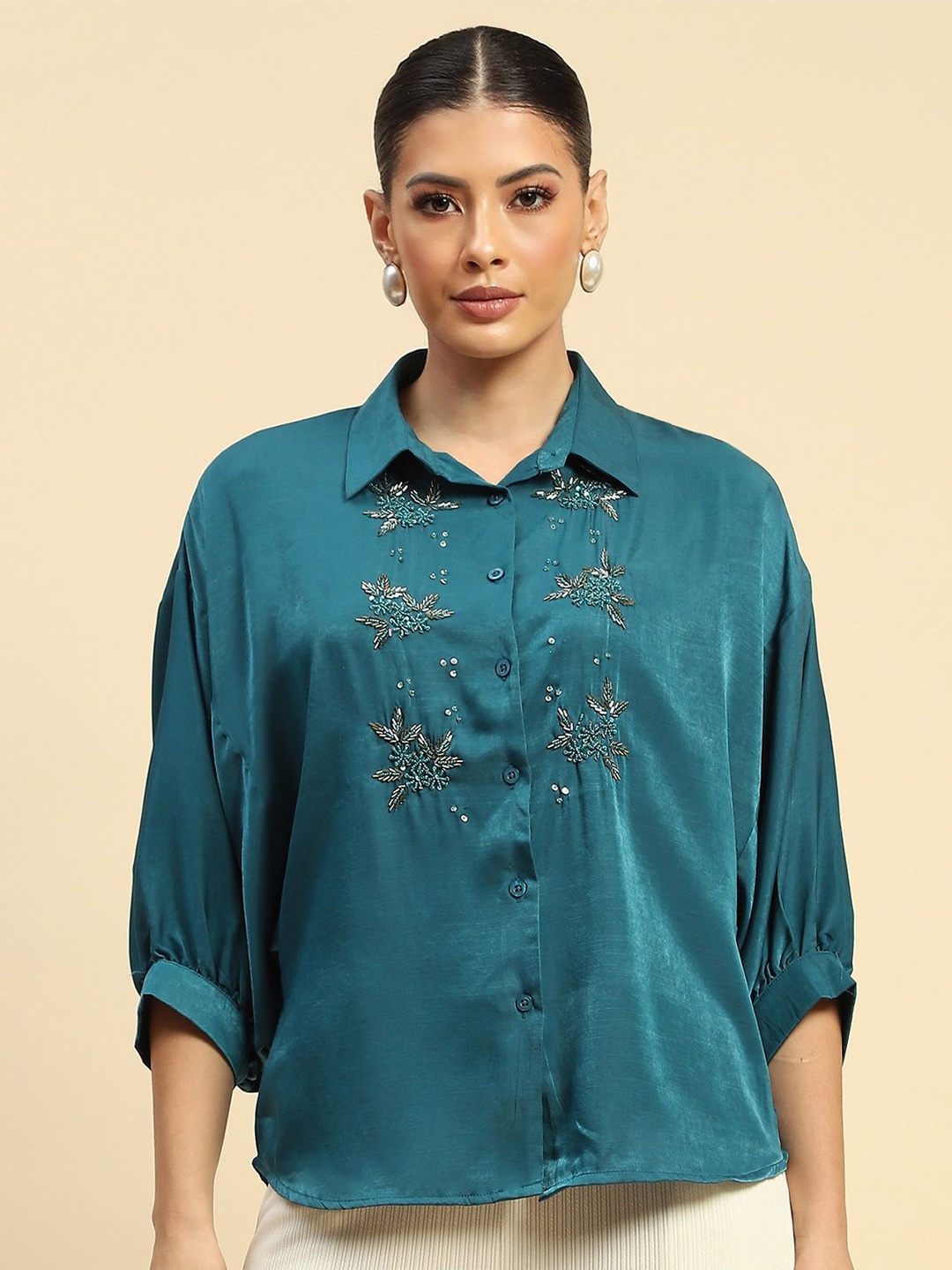 Global Republic Women Classic Spread Collar Floral Printed Oversized Casual Shirt, Blue
Global Republic Women Classic Spread Collar Floral Printed Oversized Casual Shirt, Blue