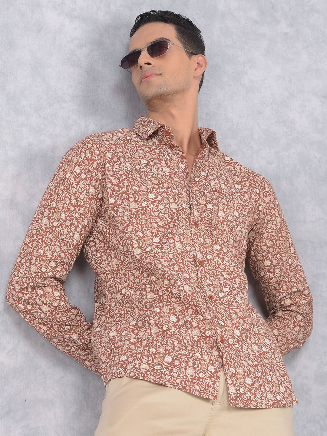 Crimsoune Club Men Smart Spread Collar Floral Printed Cotton Slim Fit Casual Shirt, Brown
Crimsoune Club Men Smart Spread Collar Floral Printed Cotton Slim Fit Casual Shirt, Brown