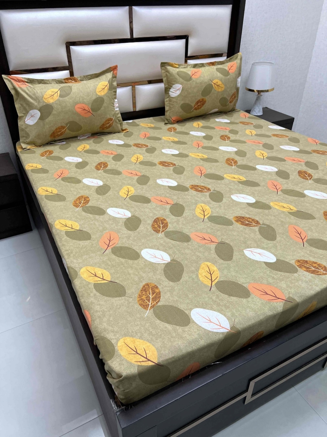 Pure Decor Passion Green Floral Printed Cotton 240 TC Queen Bedsheet Set 2.54 x 2.28m
Pure Decor Passion Green Floral Printed Cotton 240 TC Queen Bedsheet Set 2.54 x 2.28m