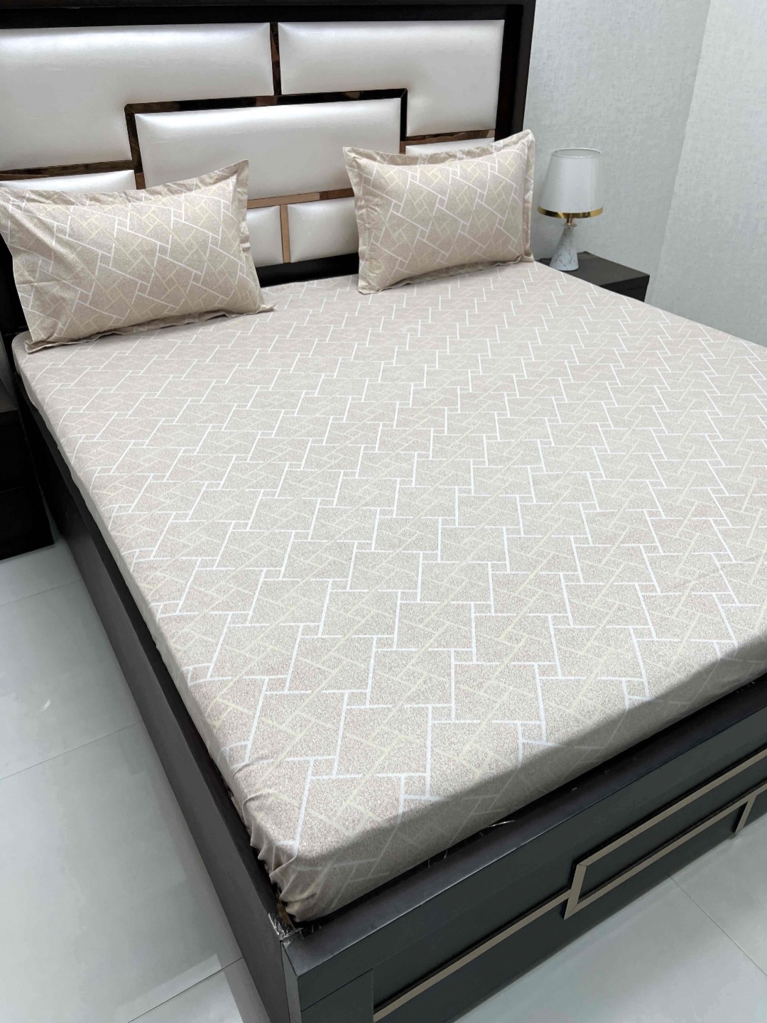 Pure Decor Cotton Queen Size Double Bedsheet With 2 Pillow Covers 2.28m X 2.54m, Cream
Pure Decor Cotton Queen Size Double Bedsheet With 2 Pillow Covers 2.28m X 2.54m, Cream