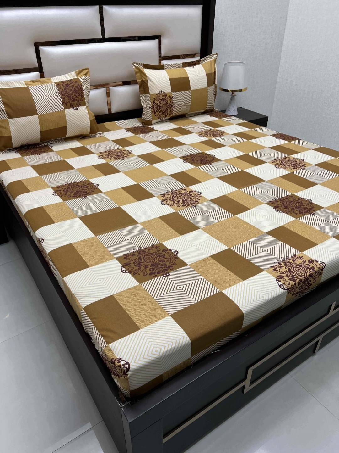 Pure Decor Passion Brown Printed Pure Cotton 300 TC Queen Bedsheet Set 2.28 m x 2.54 m
Pure Decor Passion Brown Printed Pure Cotton 300 TC Queen Bedsheet Set 2.28 m x 2.54 m