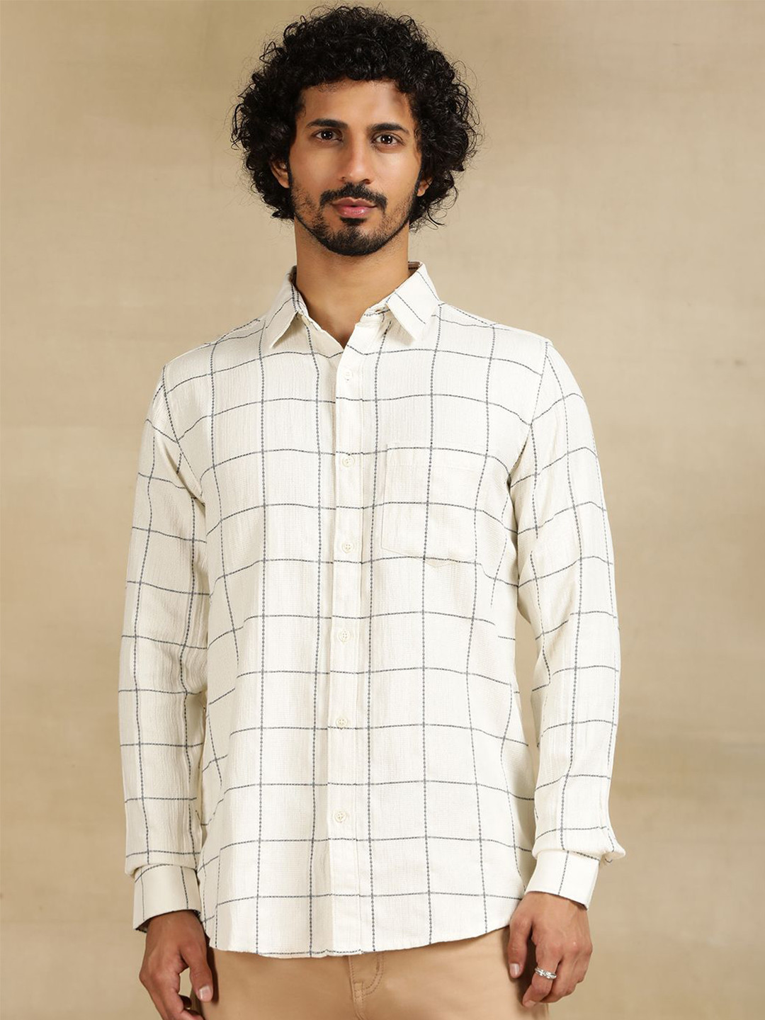 JADE BLUE Men Cutaway Collar Windowpane Checked Cotton Slim Fit Casual Shirt, Off white
JADE BLUE Men Cutaway Collar Windowpane Checked Cotton Slim Fit Casual Shirt, Off white