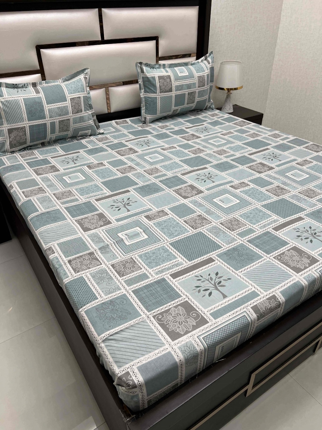 Pure Decor Green Ethnic Motifs Pure Cotton 300 TC Queen Bedsheet Set 2.28 m x 2.54 m
Pure Decor Green Ethnic Motifs Pure Cotton 300 TC Queen Bedsheet Set 2.28 m x 2.54 m