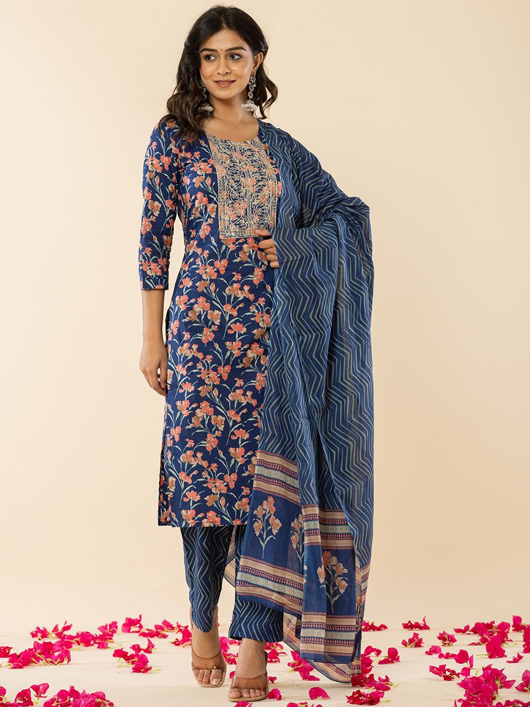 Yufta Floral Printed Regular Thread Work Pure Cotton Kurta With Trouser With Dupatta, Navy blue
Yufta Floral Printed Regular Thread Work Pure Cotton Kurta With Trouser With Dupatta, Navy blue