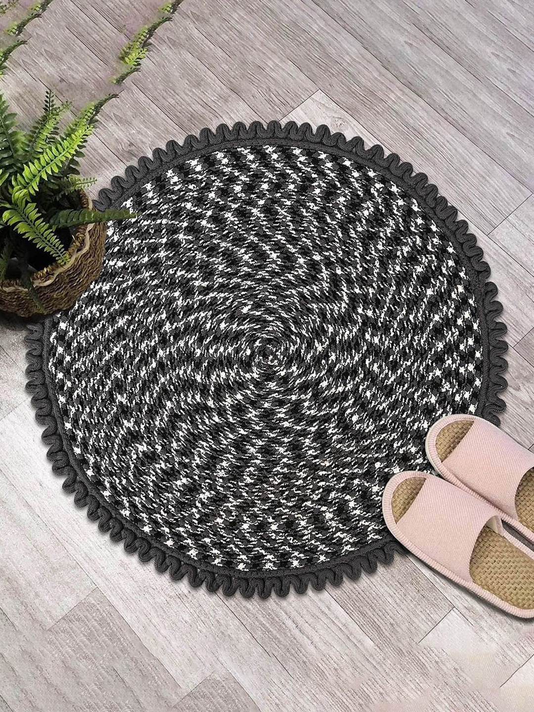 Kuber Industries Cream-Colored & Grey 2 Pieces Printed Cotton Anti Slip Doormats
Kuber Industries Cream-Colored & Grey 2 Pieces Printed Cotton Anti Slip Doormats