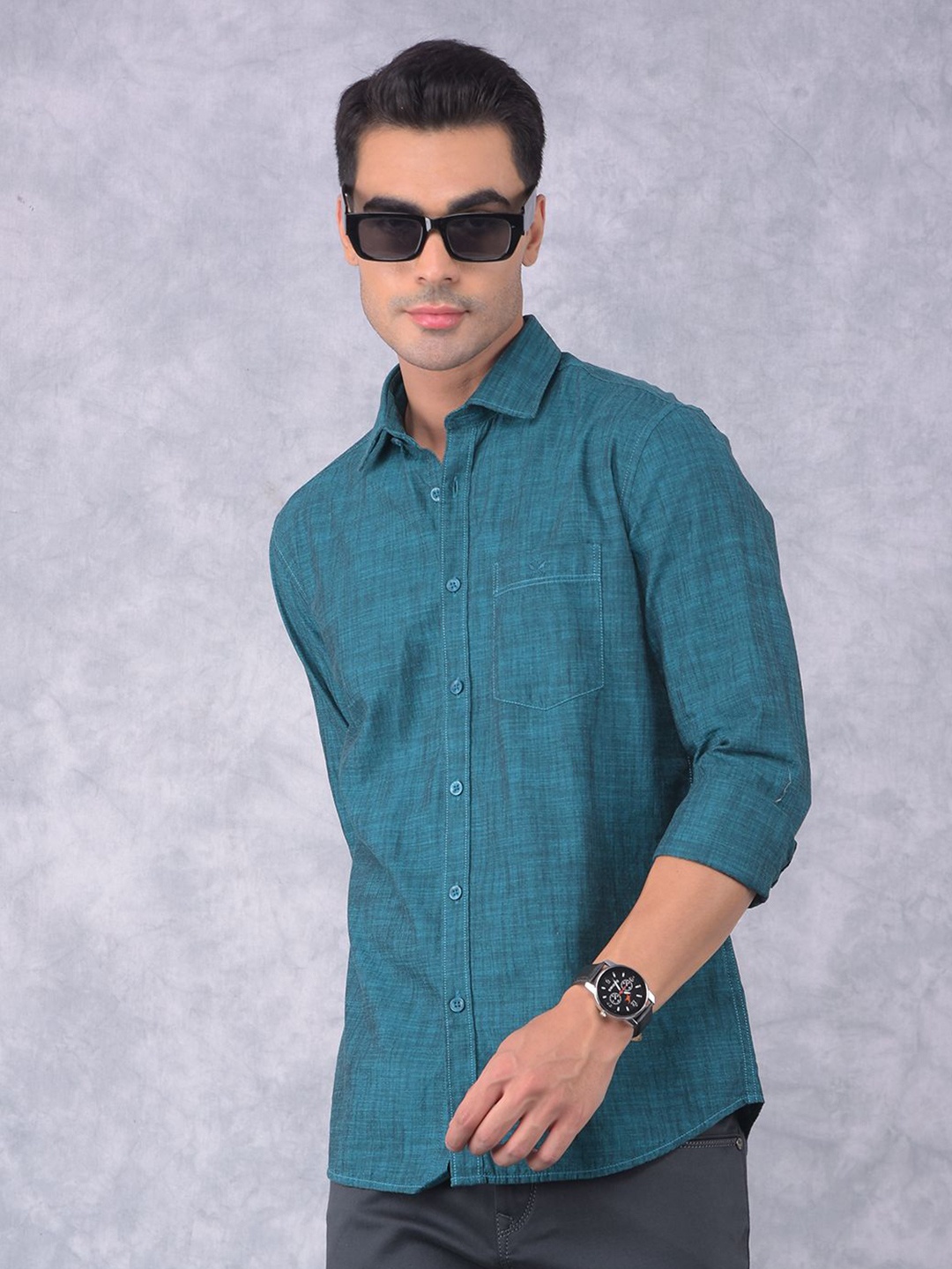 Crimsoune Club Men Smart Spread Collar Solid Cotton Slim Fit Casual Shirt, Green
Crimsoune Club Men Smart Spread Collar Solid Cotton Slim Fit Casual Shirt, Green