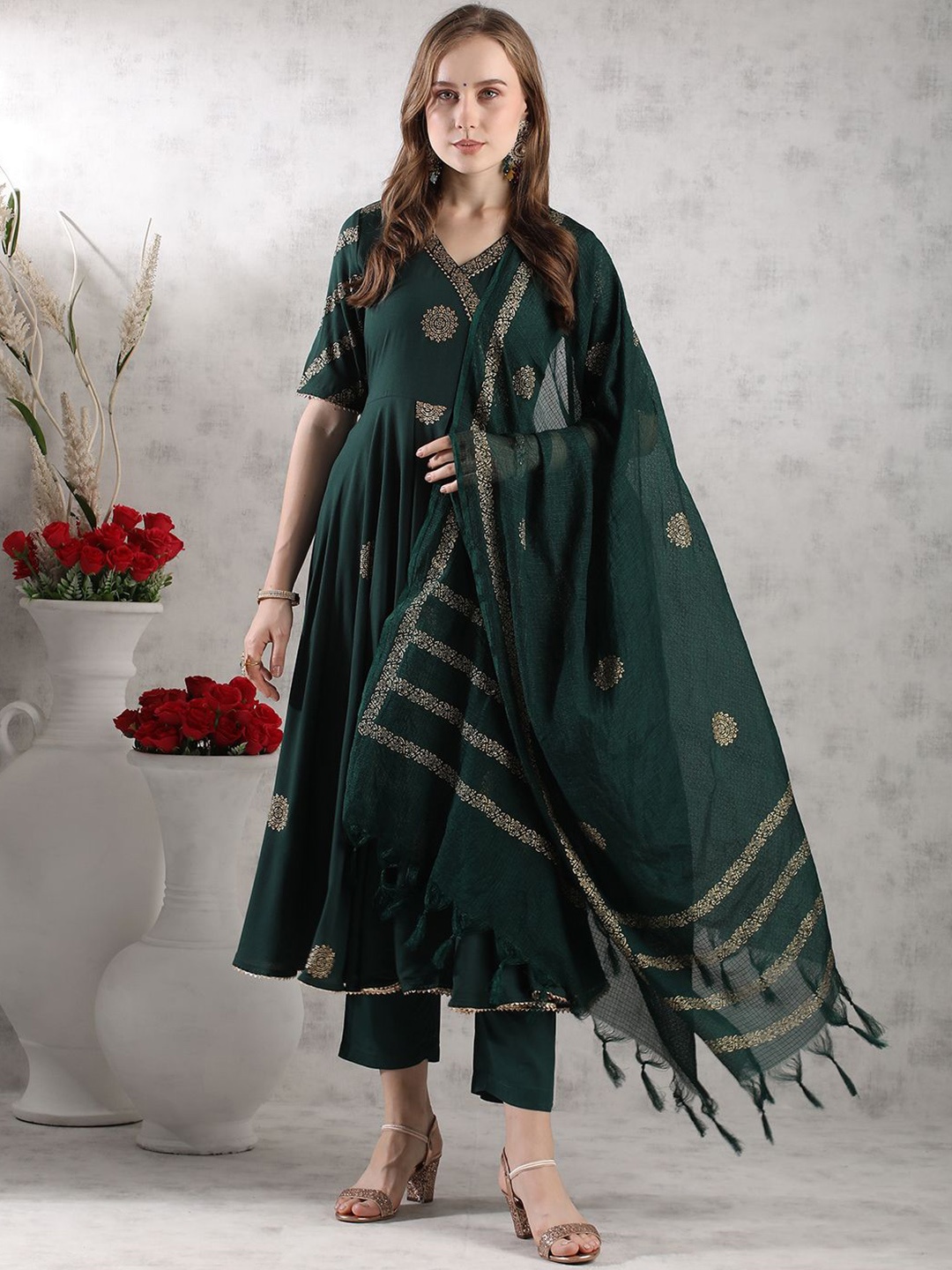 Anni Designer Ethnic Motifs Woven Design Regular Anarkali Kurta with Trousers & Dupatta, Green
Anni Designer Ethnic Motifs Woven Design Regular Anarkali Kurta with Trousers & Dupatta, Green