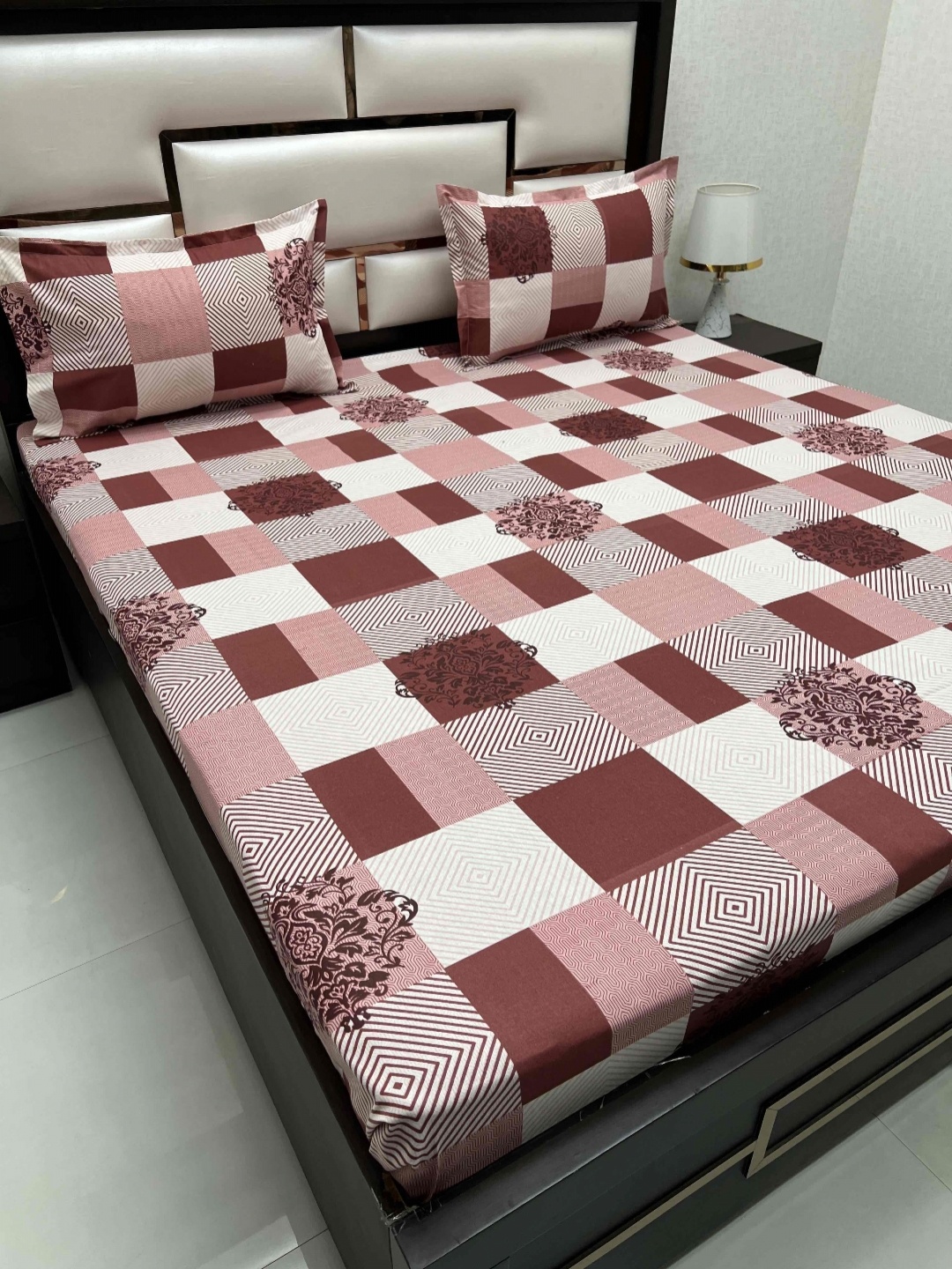 Pure Decor Maroon & White Geometric Pure Cotton 260 TC Queen Bedsheet Set 2.29 m x 2.54 m
Pure Decor Maroon & White Geometric Pure Cotton 260 TC Queen Bedsheet Set 2.29 m x 2.54 m