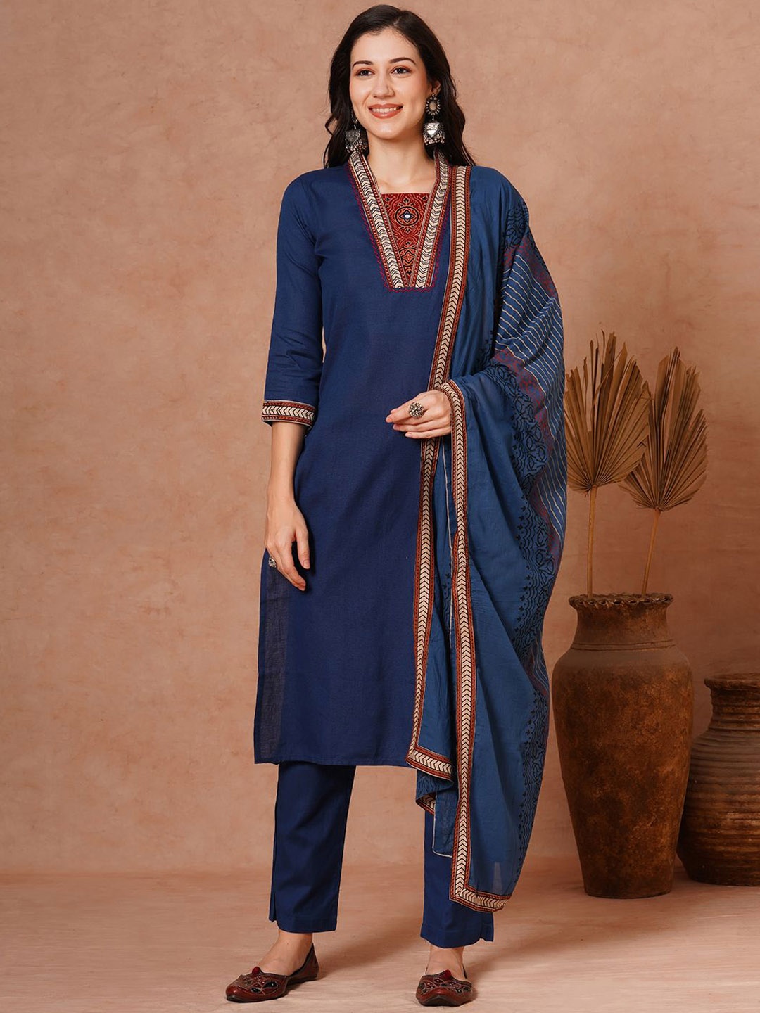 FASHOR Floral Embroidered Kantha Work Straight Kurta With Trousers & Dupatta, Teal
FASHOR Floral Embroidered Kantha Work Straight Kurta With Trousers & Dupatta, Teal