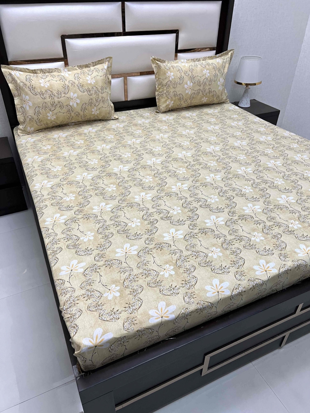 Pure Decor Cotton Queen Size Double Bed Bedsheet With 2 Pillow Covers 2.28m X 2.54m, Yellow
Pure Decor Cotton Queen Size Double Bed Bedsheet With 2 Pillow Covers 2.28m X 2.54m, Yellow