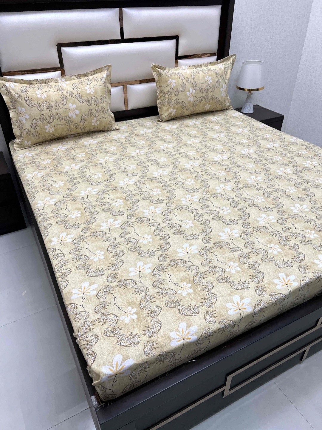 Pure Decor Cotton Queen Size Double Bedsheet With 2 Pillow Covers 2.28m X 2.54m, Yellow
Pure Decor Cotton Queen Size Double Bedsheet With 2 Pillow Covers 2.28m X 2.54m, Yellow