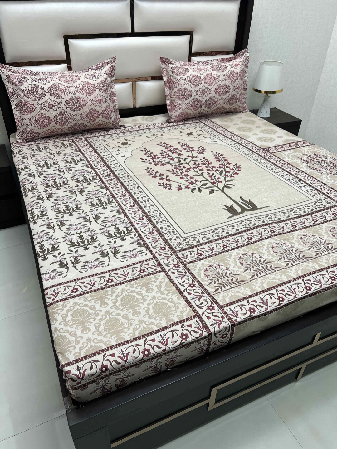 Pure Decor Lifestyle Maroon Ethnic Pure Cotton 220 TC Super King Bedsheet Set-2.75mx2.72m
Pure Decor Lifestyle Maroon Ethnic Pure Cotton 220 TC Super King Bedsheet Set-2.75mx2.72m