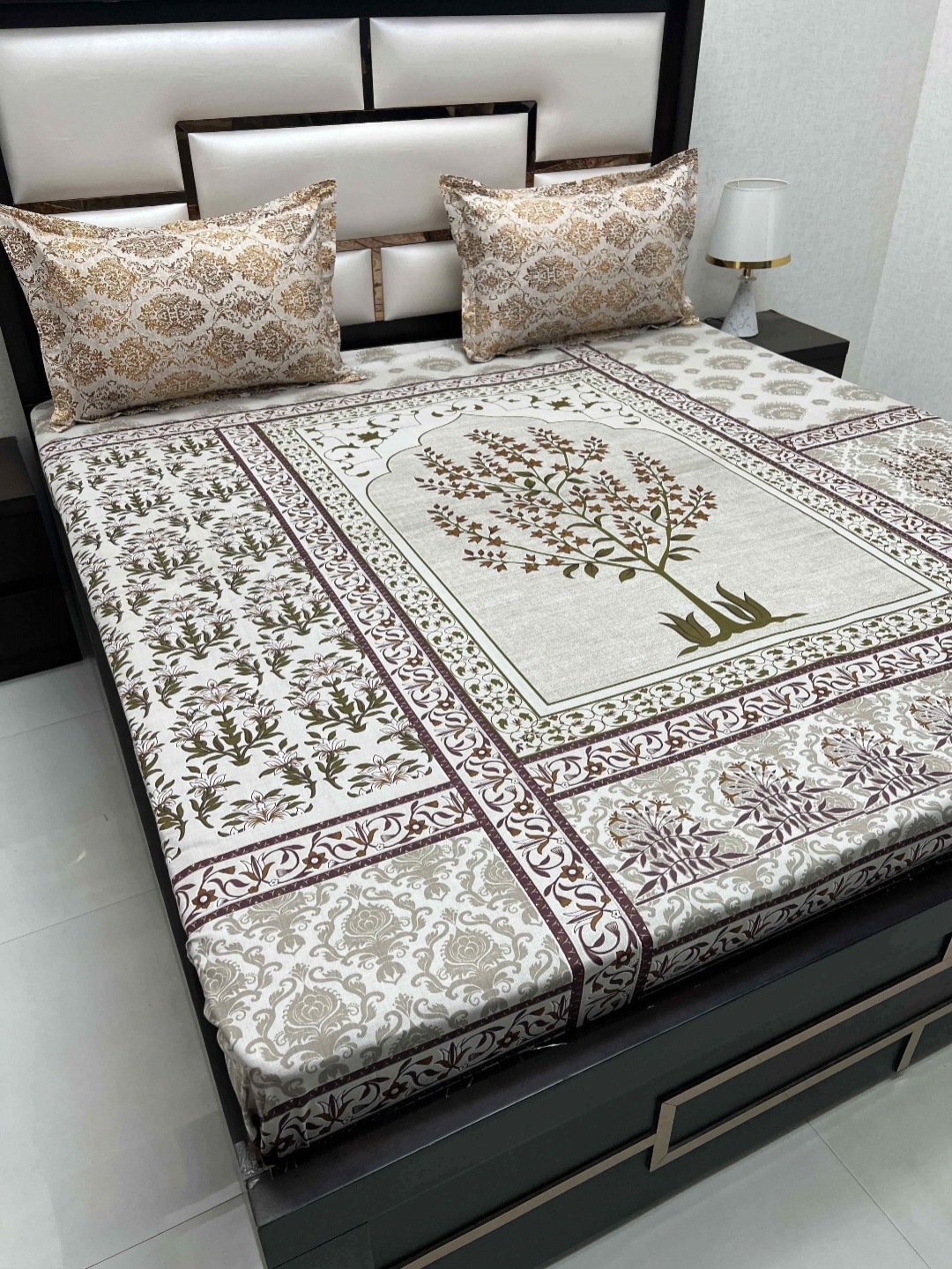 Pure Decor Cotton King Size Double Bed Bedsheet With 2 Pillow Covers 2.74m X 2.74m, Brown
Pure Decor Cotton King Size Double Bed Bedsheet With 2 Pillow Covers 2.74m X 2.74m, Brown