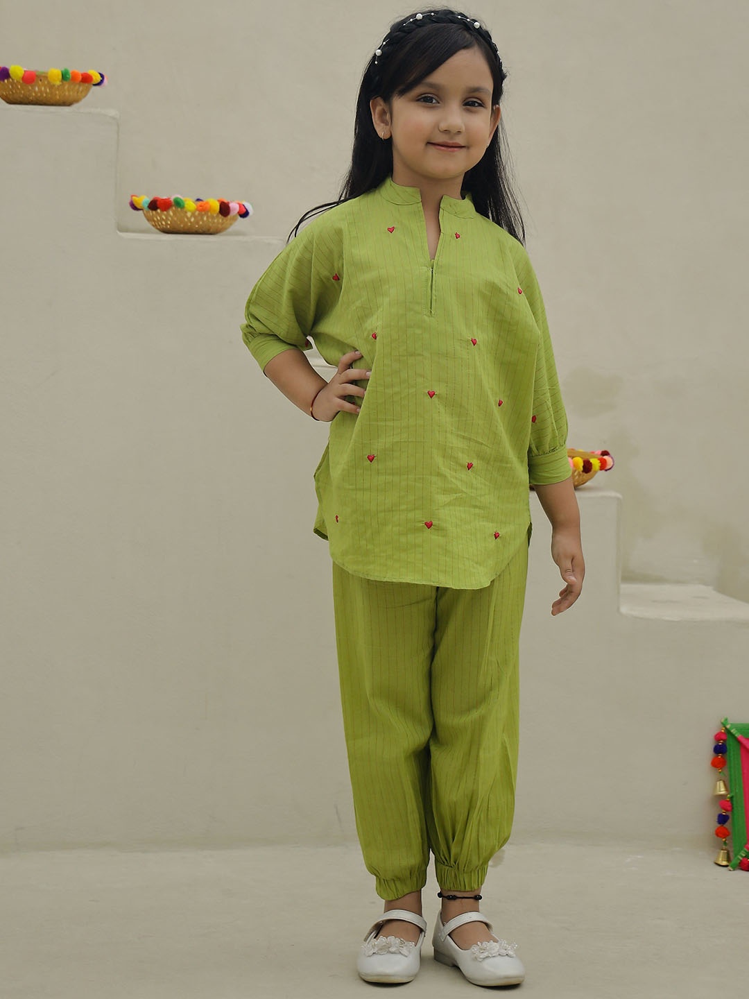 Hoshi by A&T Girls Quirky Embroidered Thread Work Pure Cotton Kurti With Salwar, Green
Hoshi by A&T Girls Quirky Embroidered Thread Work Pure Cotton Kurti With Salwar, Green