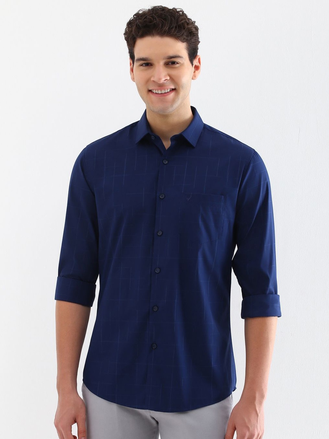 Allen Solly Men Spread Collar Tartan Checked Cotton Slim Fit Casual Shirt, Navy blue
Allen Solly Men Spread Collar Tartan Checked Cotton Slim Fit Casual Shirt, Navy blue