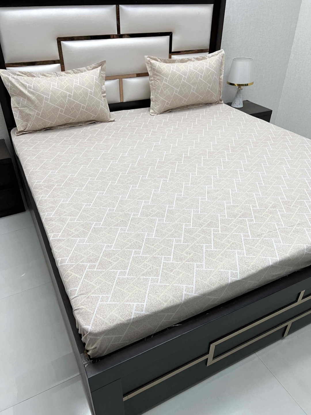 Pure Decor Cotton Queen Size Double Bedsheet With 2 Pillow Covers 2.28m X 2.54m, Cream
Pure Decor Cotton Queen Size Double Bedsheet With 2 Pillow Covers 2.28m X 2.54m, Cream