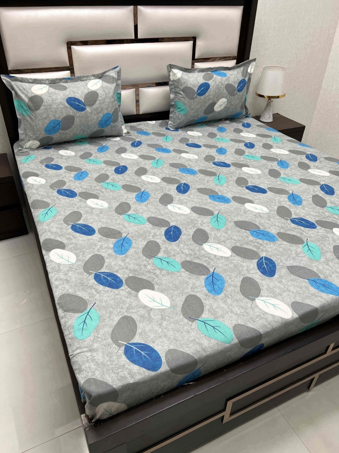 Pure Decor Passion Grey Floral Printed Cotton 350 TC Queen Bedsheet Set 2.53 x 2.27 m
Pure Decor Passion Grey Floral Printed Cotton 350 TC Queen Bedsheet Set 2.53 x 2.27 m