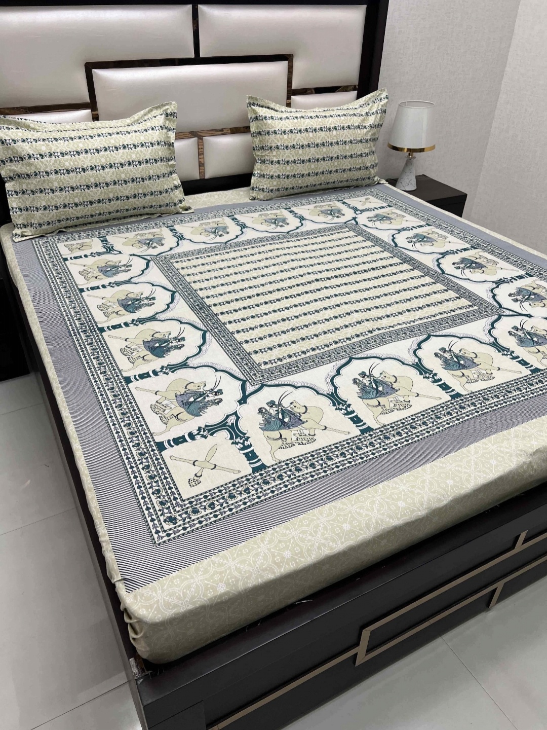Pure Decor Cotton King Size Double Bed Bedsheet With 2 Pillow Covers 2.74m X 2.74m, Green
Pure Decor Cotton King Size Double Bed Bedsheet With 2 Pillow Covers 2.74m X 2.74m, Green