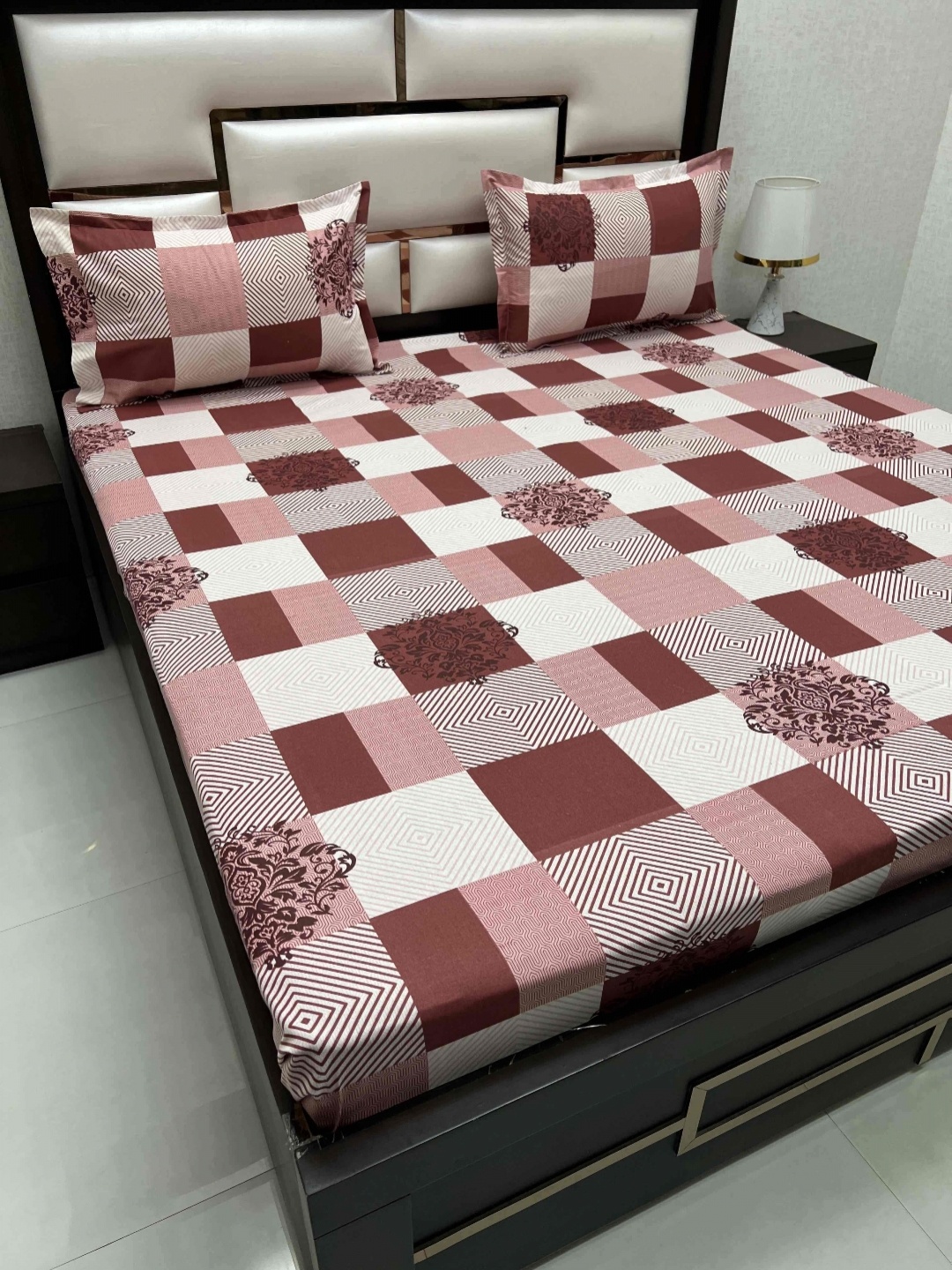 Pure Decor Passion Maroon Printed Pure Cotton 220 TC Queen Bedsheet Set 2.28 m x 2.55 m
Pure Decor Passion Maroon Printed Pure Cotton 220 TC Queen Bedsheet Set 2.28 m x 2.55 m
