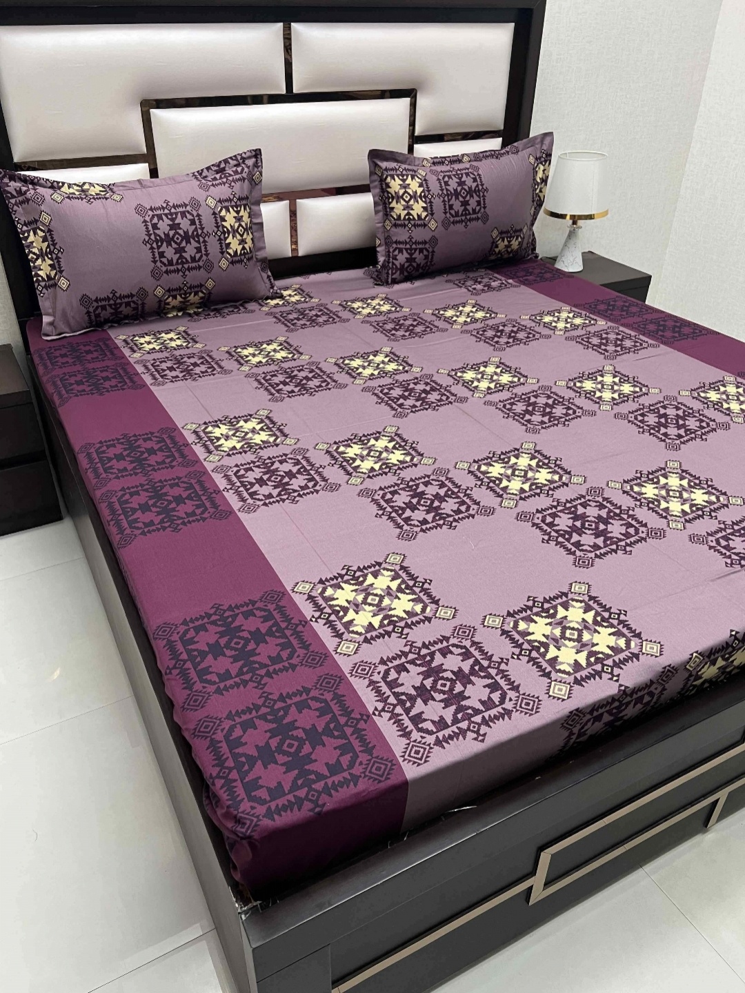 Pure Decor Passion Fur Purple Printed Cotton 230 TC Queen Bedsheet Set 2.27 m x 2.54 m
Pure Decor Passion Fur Purple Printed Cotton 230 TC Queen Bedsheet Set 2.27 m x 2.54 m