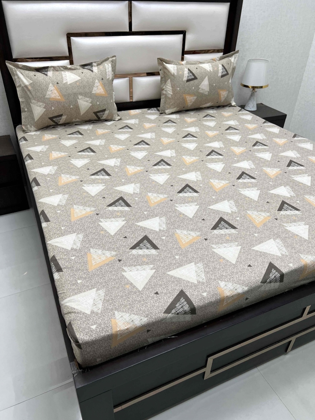 Pure Decor Cotton Queen Size Double Bedsheet With 2 Pillow Covers 2.28m X 2.54m, Brown
Pure Decor Cotton Queen Size Double Bedsheet With 2 Pillow Covers 2.28m X 2.54m, Brown
