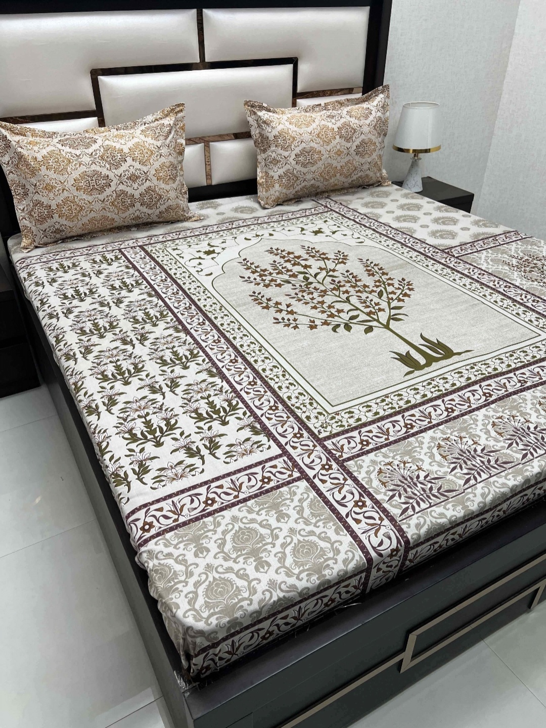 Pure Decor Cotton King Size Double Bed Bedsheet With 2 Pillow Covers 2.74m X 2.74m, Brown
Pure Decor Cotton King Size Double Bed Bedsheet With 2 Pillow Covers 2.74m X 2.74m, Brown