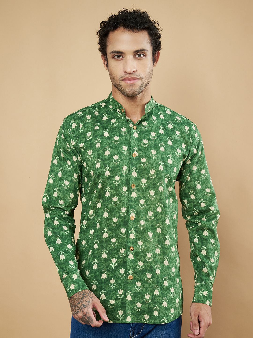 COTLAND FASHION Men Premium Mandarin Collar Floral Printed Cotton Casual Shirt, Green
COTLAND FASHION Men Premium Mandarin Collar Floral Printed Cotton Casual Shirt, Green