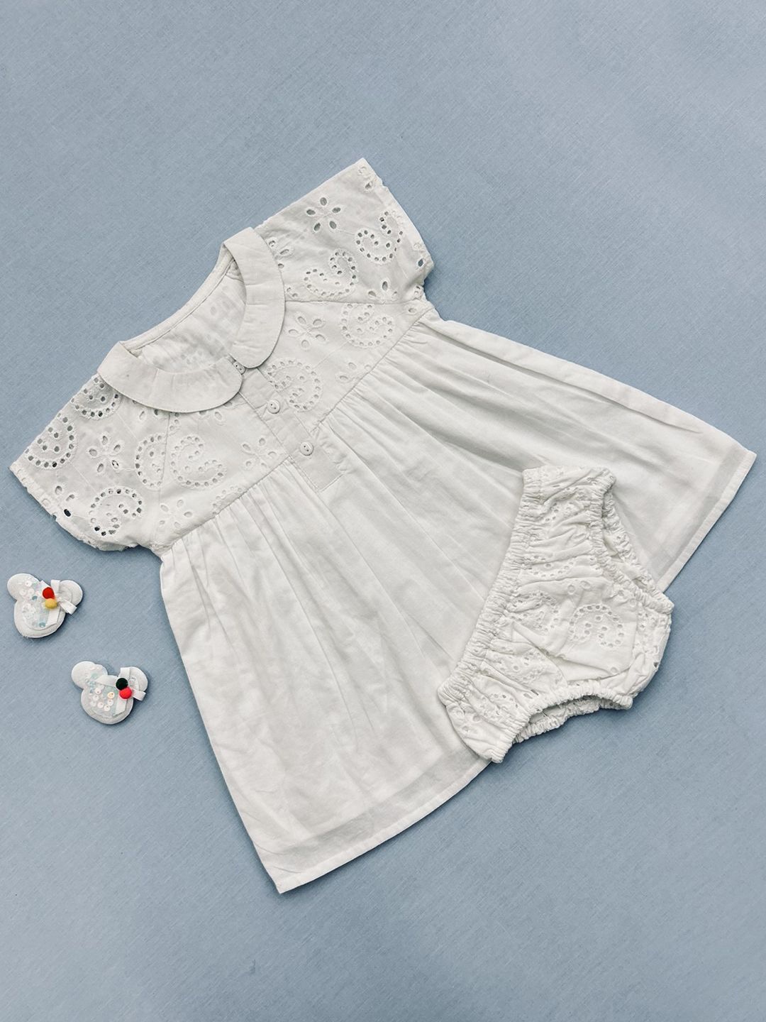 Creative Kids Girls Floral Embroidered Schiffli Shirt Collar Pure Cotton Tunic with Shorts, White
Creative Kids Girls Floral Embroidered Schiffli Shirt Collar Pure Cotton Tunic with Shorts, White