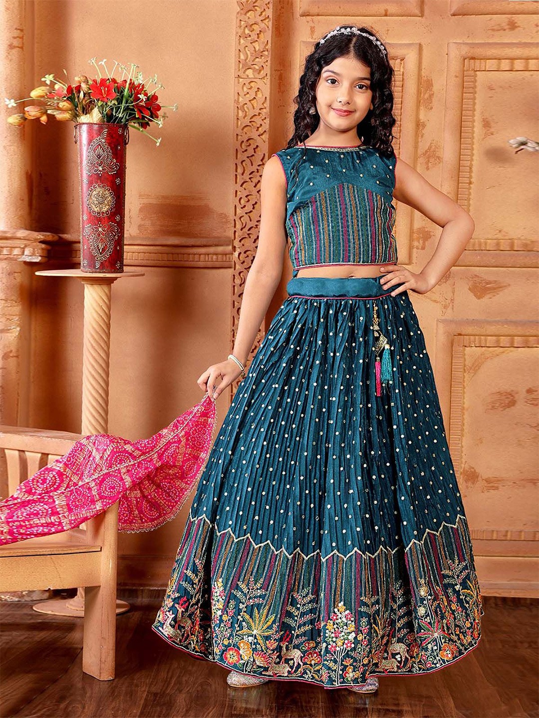 ODETTE Girls Embellished Sequinned Ready to Wear Lehenga & Blouse With Dupatta, Blue
ODETTE Girls Embellished Sequinned Ready to Wear Lehenga & Blouse With Dupatta, Blue