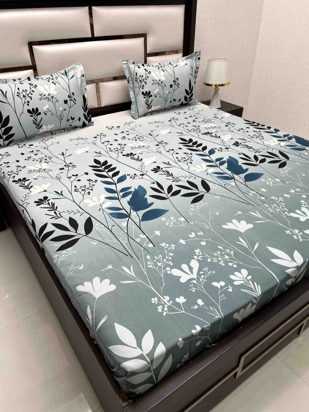 Pure Decor Blue & White Floral Pure Cotton 300 TC Queen Bedsheet Set 2.28 m x 2.54 m
Pure Decor Blue & White Floral Pure Cotton 300 TC Queen Bedsheet Set 2.28 m x 2.54 m