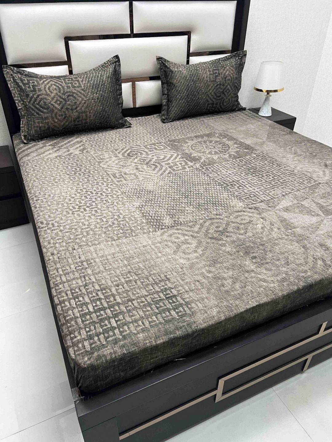 Pure Decor Cotton King Size Double Bed Bedsheet With 2 Pillow Covers 2.74m X 2.74m, Brown
Pure Decor Cotton King Size Double Bed Bedsheet With 2 Pillow Covers 2.74m X 2.74m, Brown