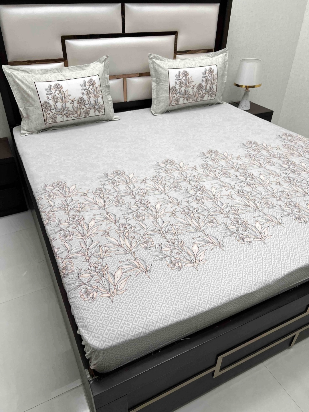 Pure Decor Cotton King Size Double Bed Bedsheet With 2 Pillow Covers 2.74m X 2.74m, Silver
Pure Decor Cotton King Size Double Bed Bedsheet With 2 Pillow Covers 2.74m X 2.74m, Silver