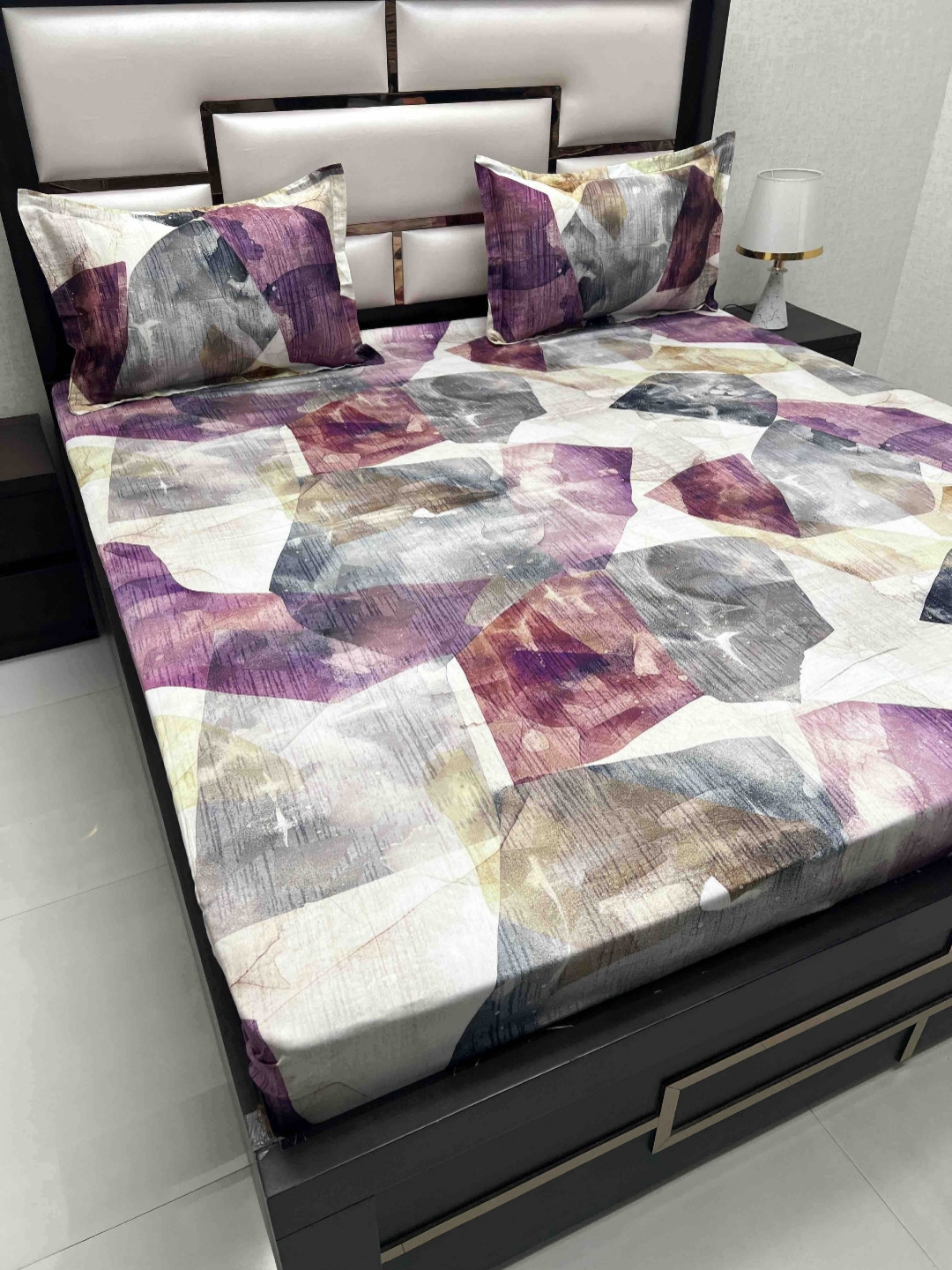 Pure Decor Majestic Purple Abstract Printed Cotton 260 TC King Bedsheet Set 2.72 x 2.72 m
Pure Decor Majestic Purple Abstract Printed Cotton 260 TC King Bedsheet Set 2.72 x 2.72 m