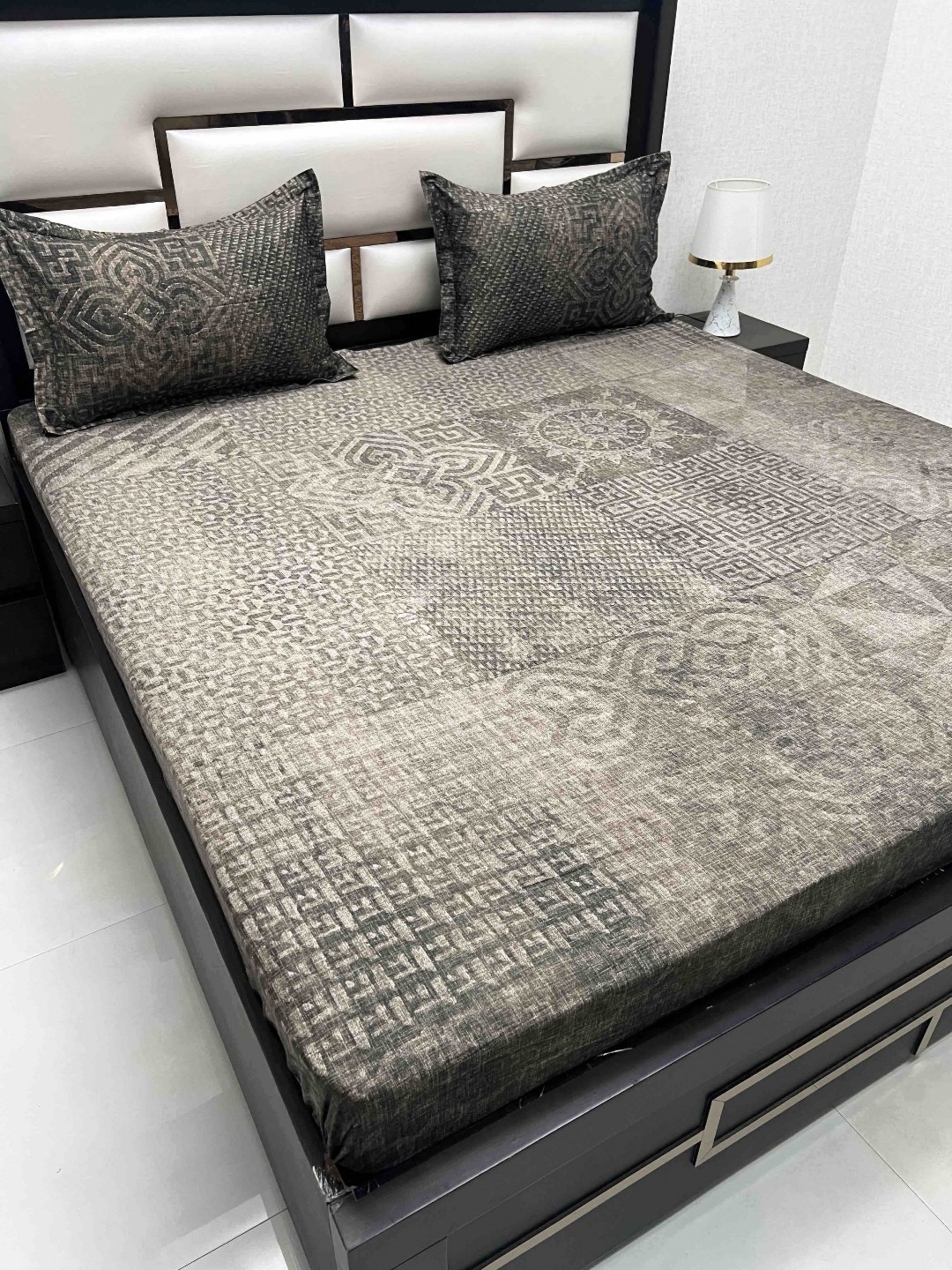Pure Decor Cotton King Size Double Bed Bedsheet With 2 Pillow Covers 2.74m X 2.74m, Brown
Pure Decor Cotton King Size Double Bed Bedsheet With 2 Pillow Covers 2.74m X 2.74m, Brown