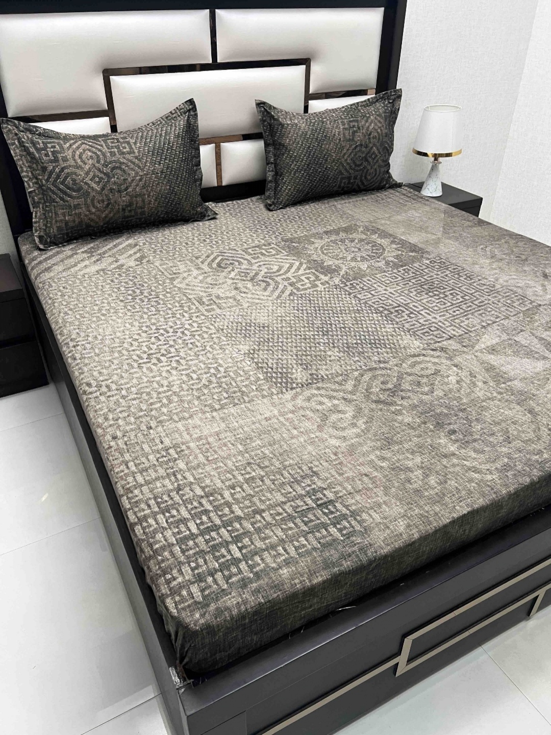 Pure Decor Cotton King Size Double Bed Bedsheet With 2 Pillow Covers 2.74m X 2.74m, Brown
Pure Decor Cotton King Size Double Bed Bedsheet With 2 Pillow Covers 2.74m X 2.74m, Brown
