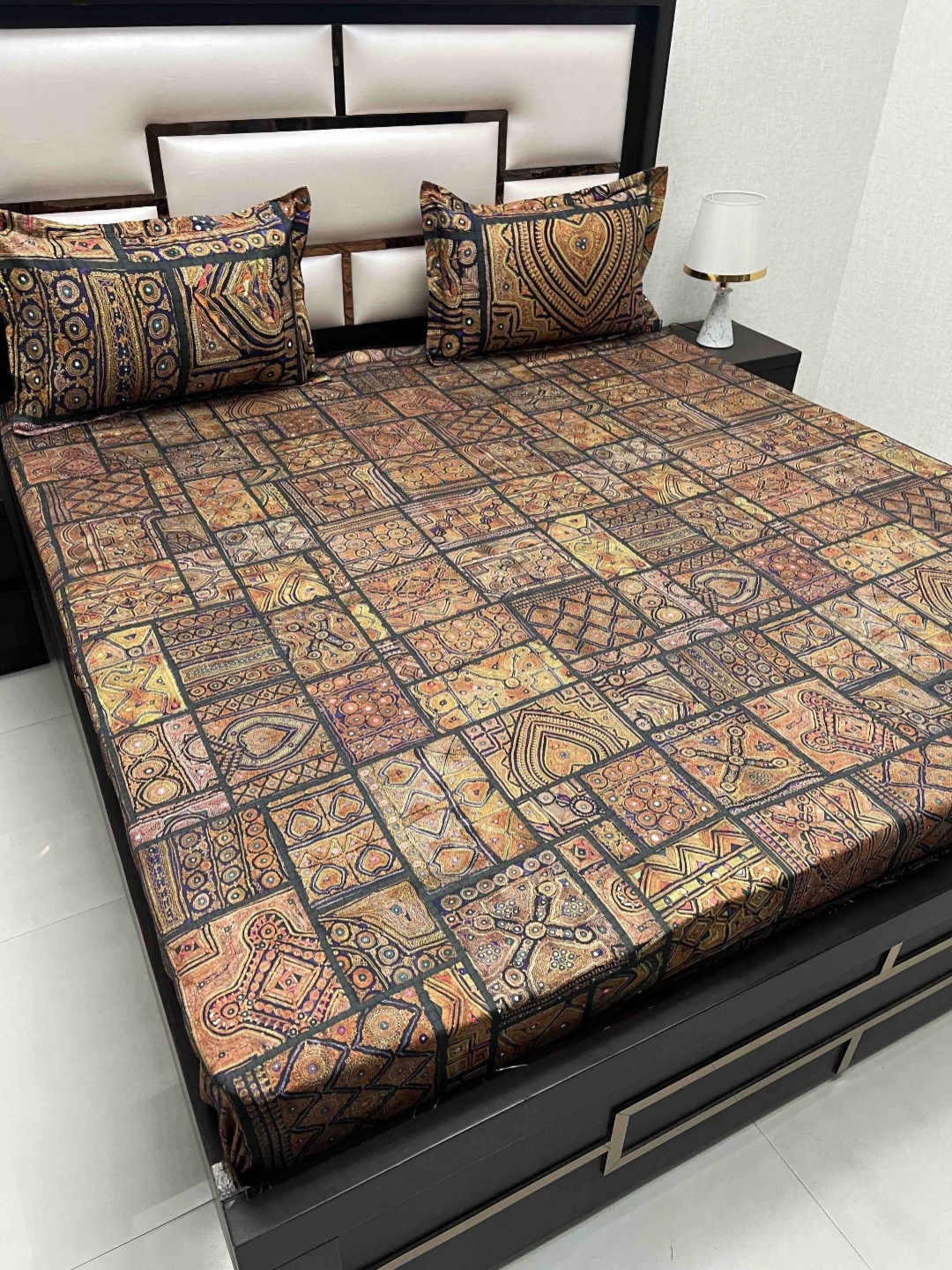 Pure Decor Majestic Brown Ethnic Pure Cotton 240 TC King Bedsheet Set-2.75 m x 2.72 m
Pure Decor Majestic Brown Ethnic Pure Cotton 240 TC King Bedsheet Set-2.75 m x 2.72 m