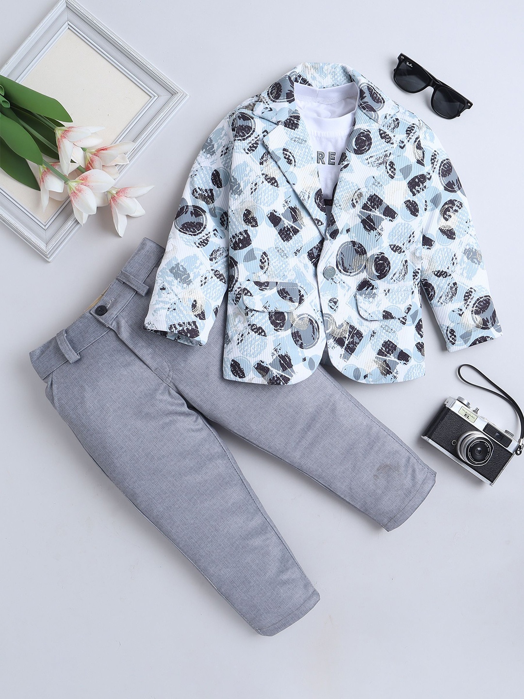 BAESD Boys Printed Single-Breasted Blazer with Trouser and T-Shirt 3-Piece Suit, White
BAESD Boys Printed Single-Breasted Blazer with Trouser and T-Shirt 3-Piece Suit, White