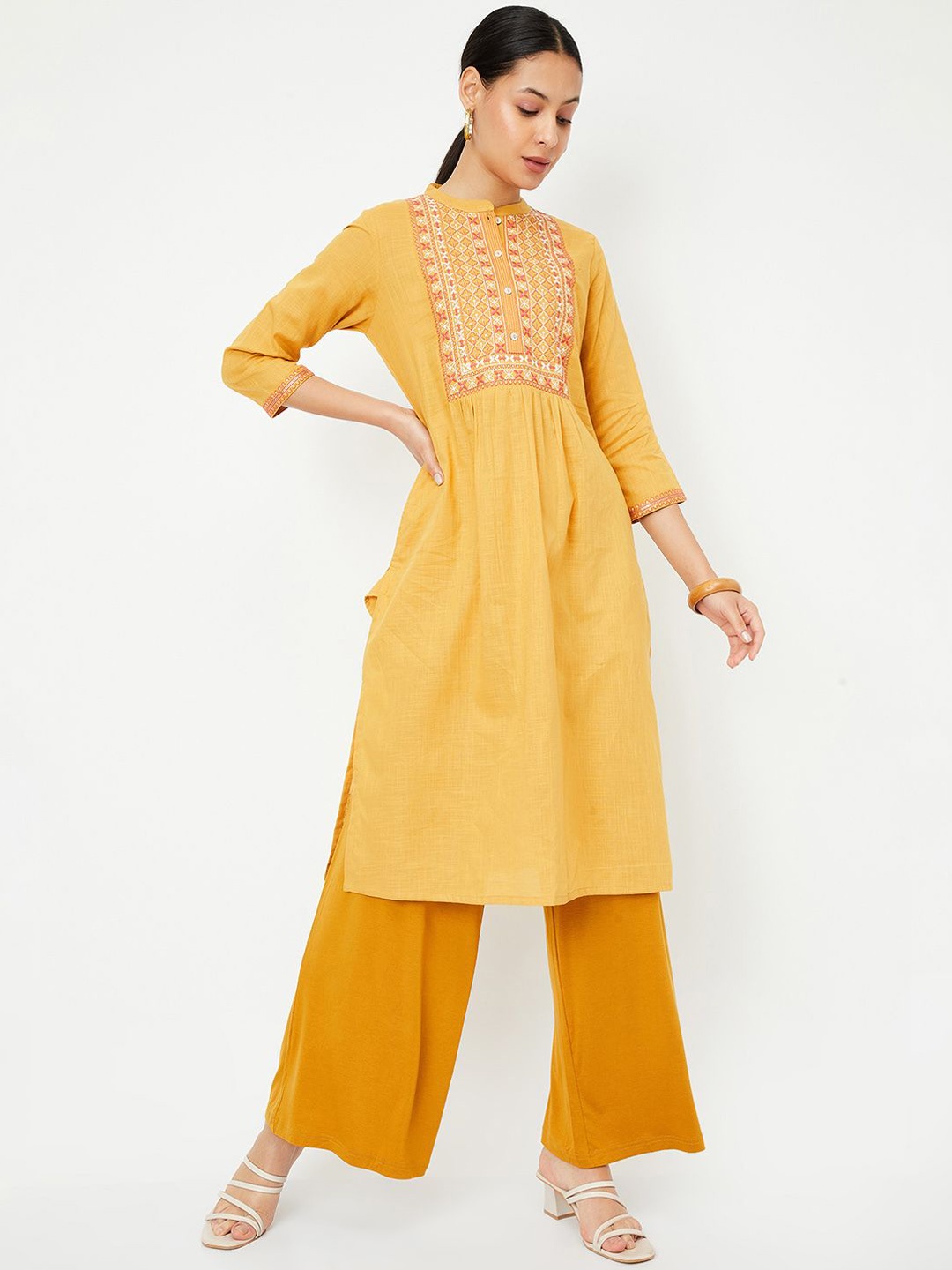 max Women Mandarin Collar Three-Quarter Sleeves Thread Work Straight Kurta, Yellow
max Women Mandarin Collar Three-Quarter Sleeves Thread Work Straight Kurta, Yellow
